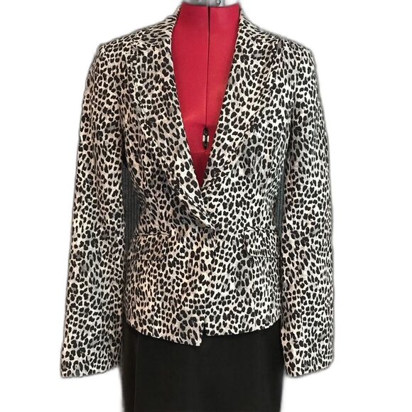 WHBM Skirt Suit Size 6 Black & Grey Animal Print 2-Piece Set Skirt & Blazer - Picture 5 of 9